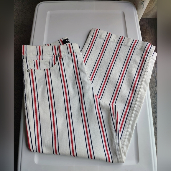 Express Women's High Waisted Striped Button Fly Cropped Wide Leg Jeans Stretch - Picture 9 of 17